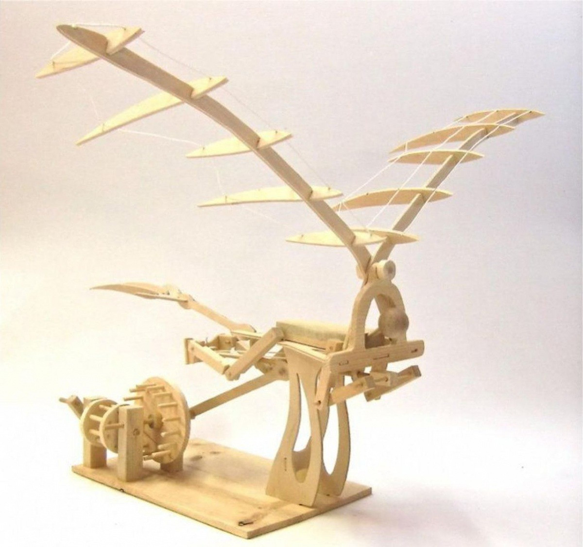 Конструктор из дерева «ОРНИТОПТЕР» Леонардо Да Винчи (Da Vinci Ornithopter Item # D-026), Bradex DE 0171