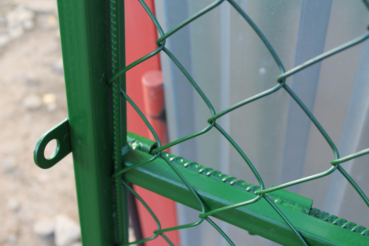 Ворота распашные из сетки-рабица в ПВХ - фото 5 - id-p81379301