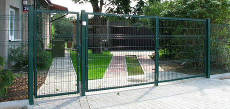 Ворота распашные в покраске с панелями из  3D  (еврозабор) с полимерным покрытием RAL 6005/7016/8017, фото 2