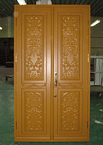 Двери из массива лиственницы