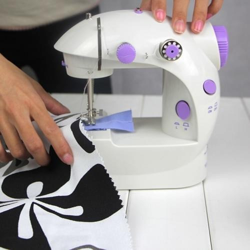 Швейная машинка компактная Mini Sewing Machine (Портняжка) - фото 4 - id-p175658789