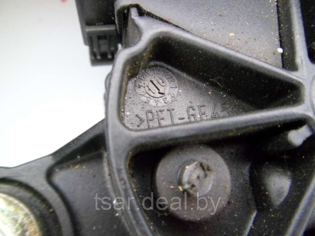 Моторчик заднего стеклоочистителя (дворника) Volkswagen Polo 3 (6X0955711D) - фото 2 - id-p175745112