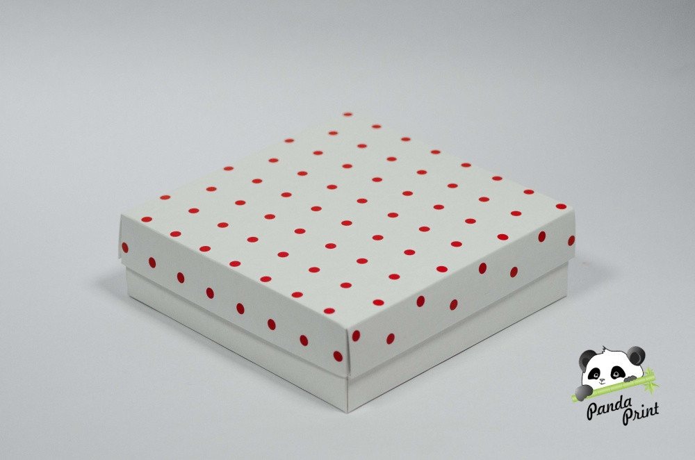 Коробка 200х200х50 Горох красный на белом (белое дно)