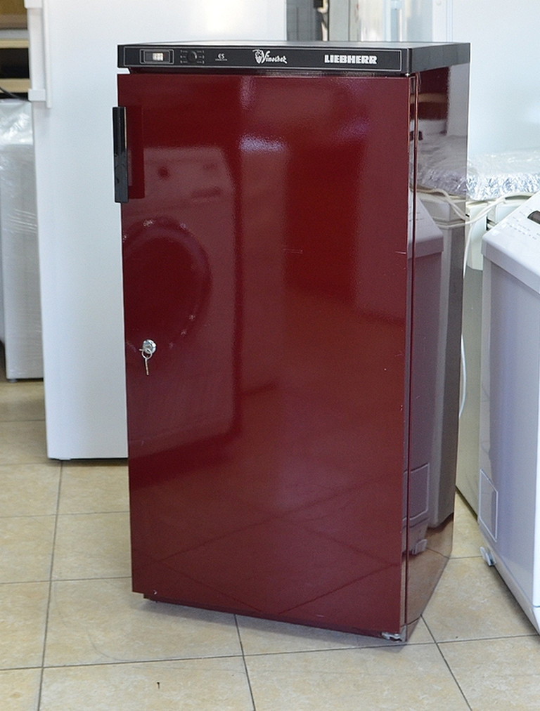 Винный холодильник Liebherr WKSr2400  Германия Гарантия 6 мес