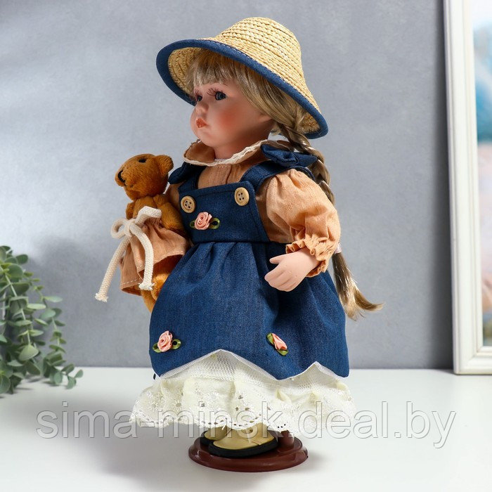 Кукла коллекционная керамика "Сьюзи в джинсовом платье, шляпке и с мишкой" 30 см - фото 3 - id-p176276866