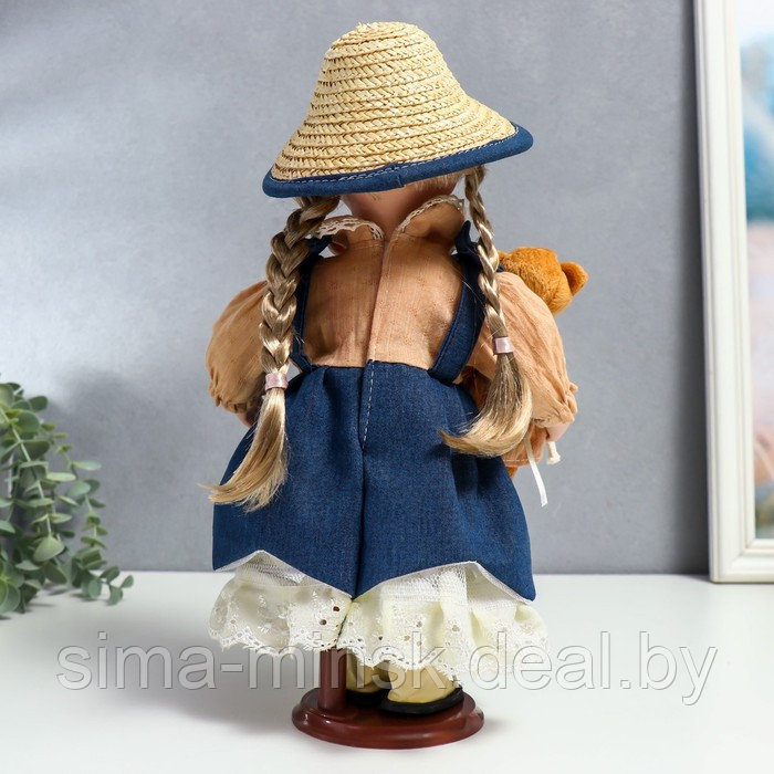 Кукла коллекционная керамика "Сьюзи в джинсовом платье, шляпке и с мишкой" 30 см - фото 4 - id-p176276866