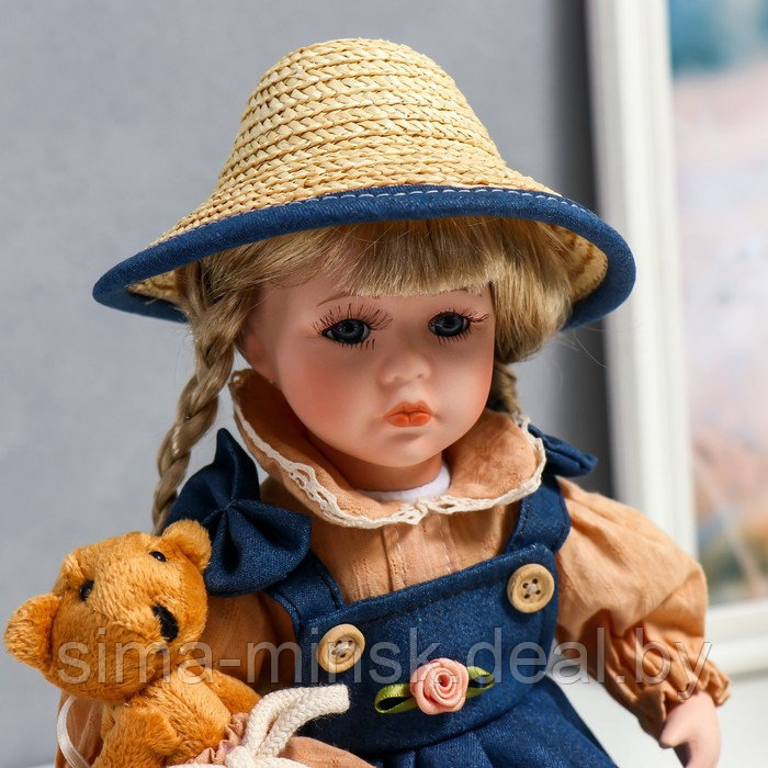 Кукла коллекционная керамика "Сьюзи в джинсовом платье, шляпке и с мишкой" 30 см - фото 5 - id-p176276866