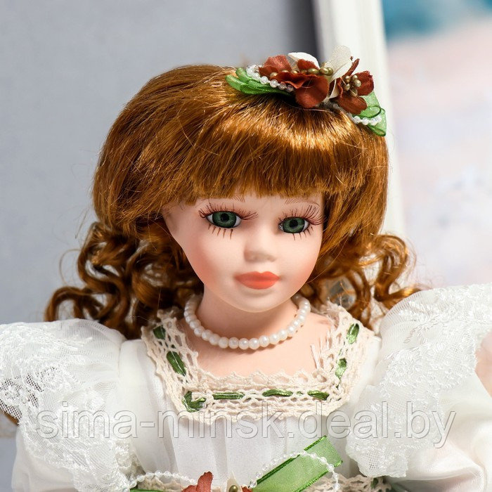 Кукла коллекционная керамика "Агата в бело-зелёном платье и с цветами в волосах" 30 см - фото 5 - id-p176276875