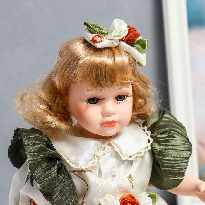 Кукла коллекционная керамика "Беатрис в атласном платье с розочками" 30 см - фото 5 - id-p176313146