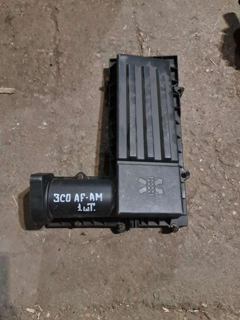 Корпус воздушного фильтра 3C0129607AF Volkswagen Passat B6, Фольксваген Пассат Б6 2005-2010 гг.в.