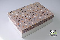 Коробка 270х190х100 Цветные сердечки (белое дно)