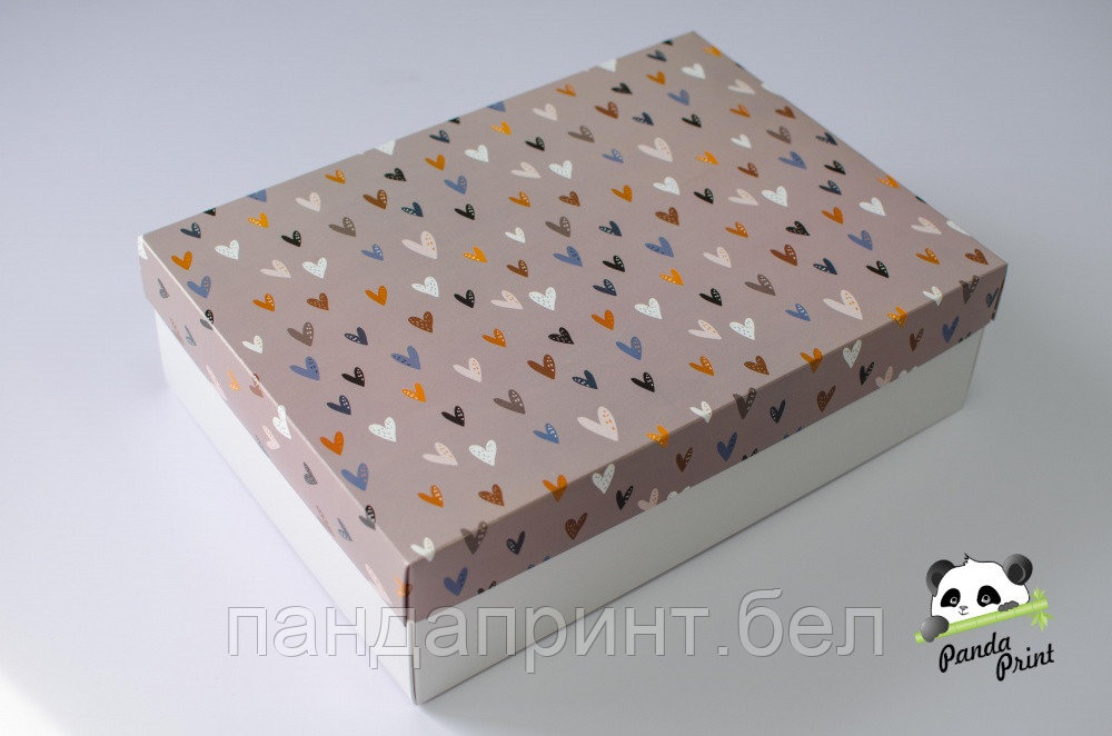 Коробка 350х250х100 Цветные сердечки (белое дно)
