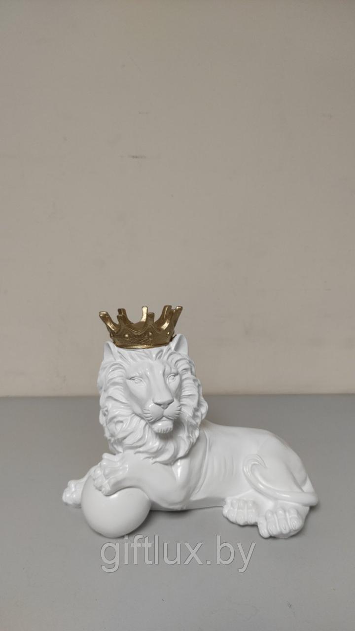 Лев с шаром Фигурка, гипс, 18*23 см