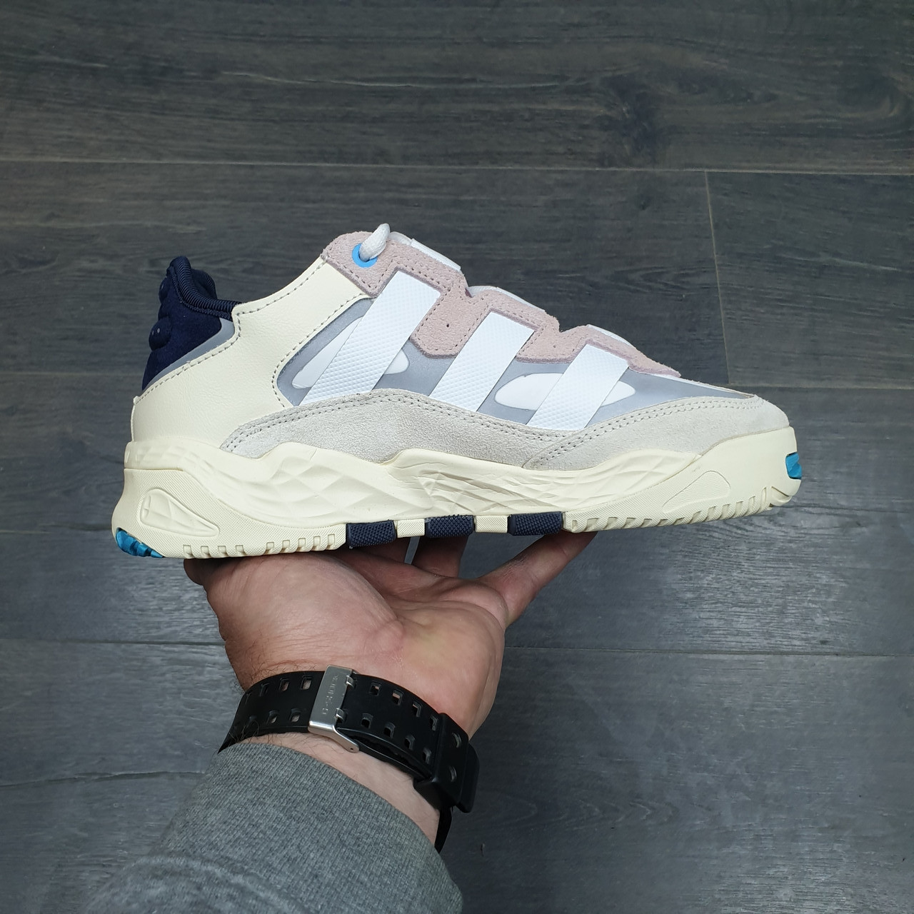adidas niteball white cream