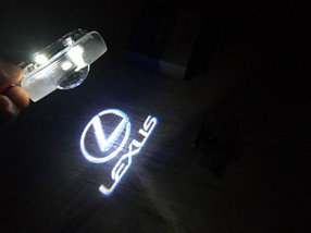 Штатная подсветка в двери с логотипом для Lexus, фото 2