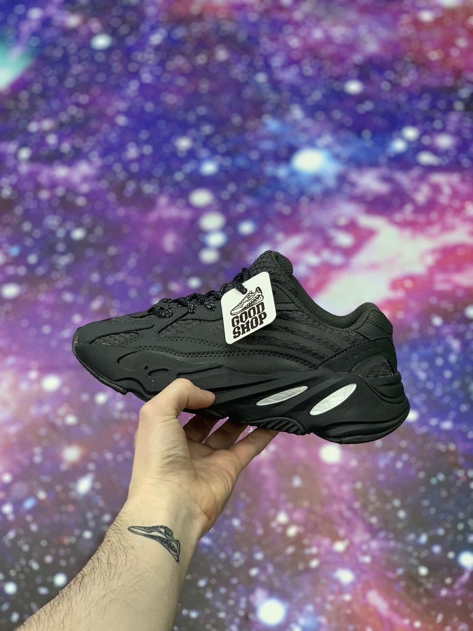 Кроссовки Adidas Yeezy Boost 700v2 Black Grey