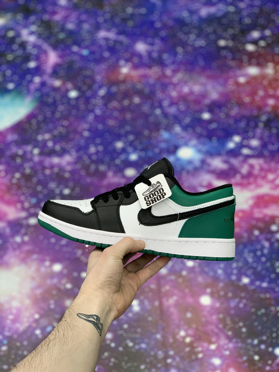Кроссовки Air Jordan 1 Black White Green Low