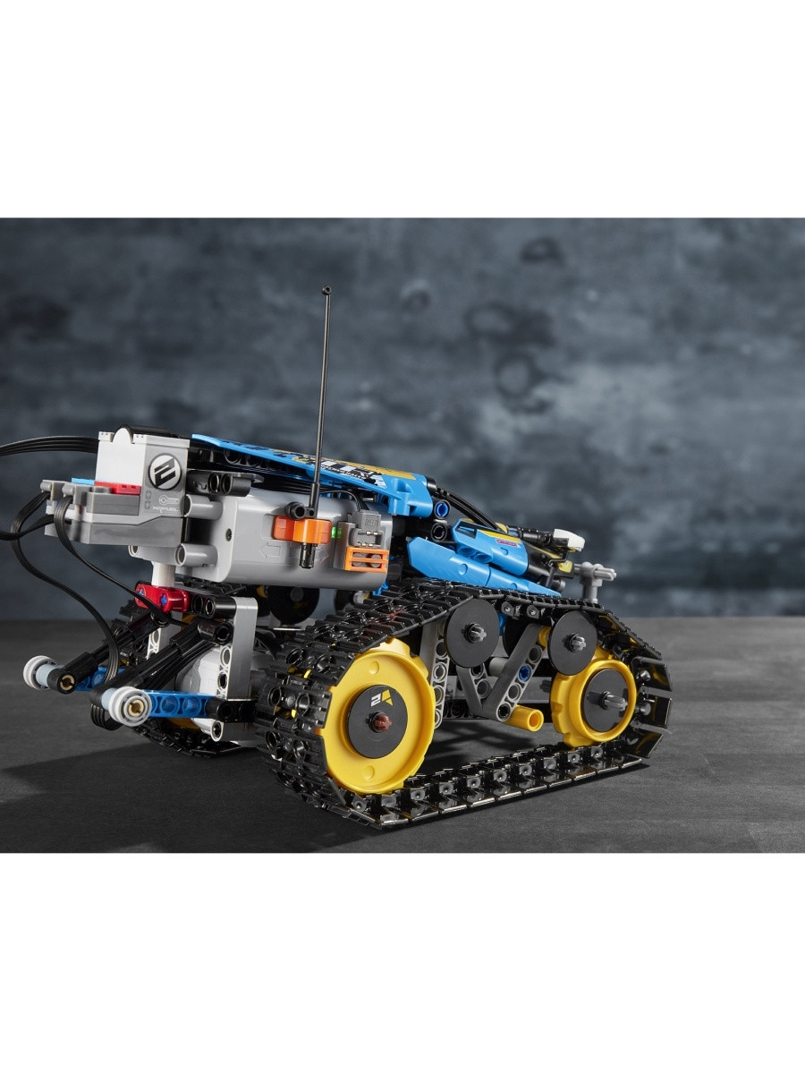 Конструктор Lego Technic 42095 Скоростной вездеход с ДУ - фото 9 - id-p176984757