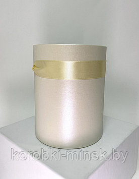Шляпная коробка эконом-вариант  Маджестик волшебная свеча диаметром 12 см, высота 12см, без крышки.