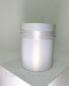 Шляпная коробка эконом-вариант Маджестик белый мрамор диаметром 12 см, высота 12см, без крышки.