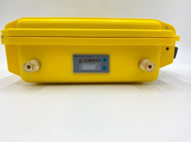 Аккумулятор BatteryCraft Lifepo4 12V 55Ah BMS 100 A c Bluetooth (желтый корпус) - фото 2 - id-p177362821