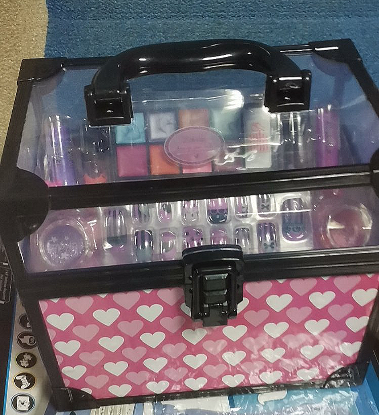 Набор детской игровой декоративной косметики в чемоданчике для девочек / набор косметики Код: 22767 - фото 2 - id-p177455522