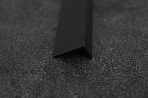 Уголок алюминиевый 20х10 черный 2,7м