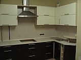 Угловая кухня из готовых модулей с фасадами из акрилового пластика, фото 5
