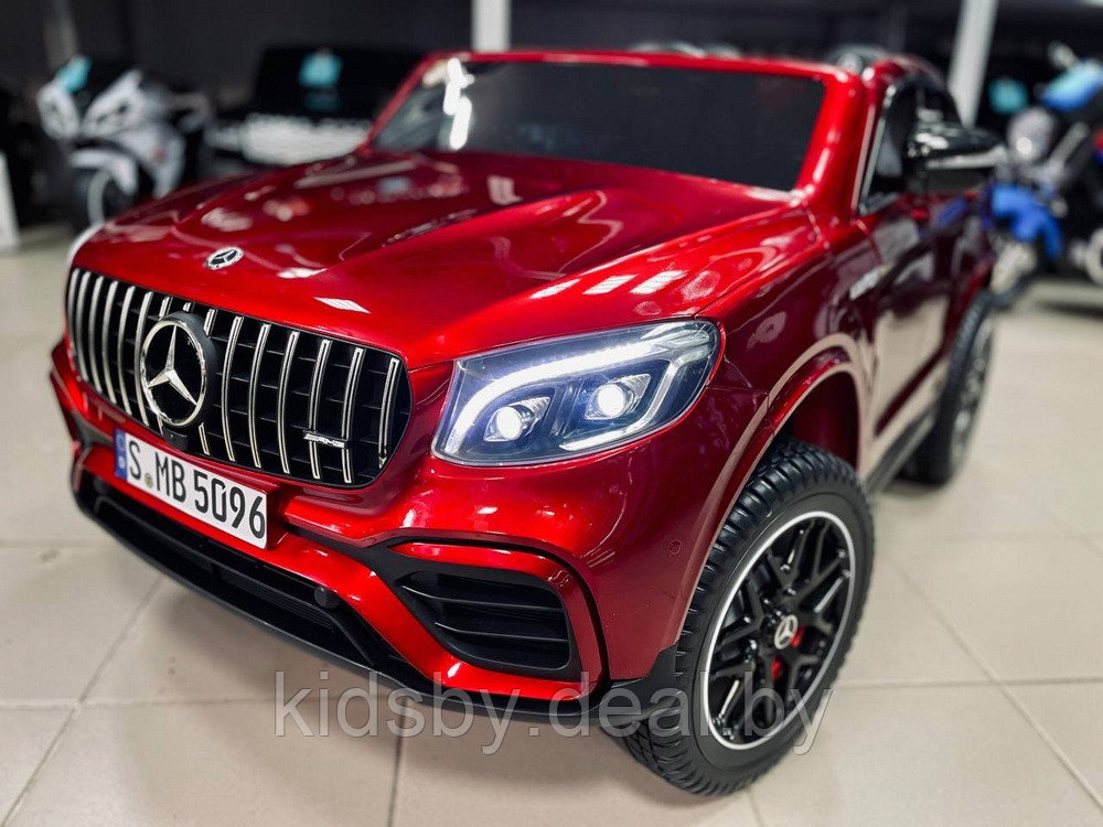 Детский электромобиль RiverToys Mercedes-Benz GLC63 S 4WD H111HH (вишневый глянец) Лицензия Полноприводной - фото 1 - id-p167077475