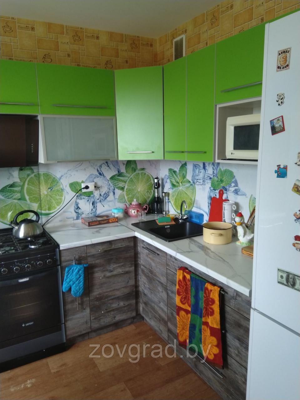 Угловая кухня из готовых модулей с фасадами из акрилового пластика - фото 3 - id-p177746017