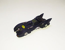 Металлическая инерционная машинка ( Batman) Бэтмена Бэтмобиль (свет,звук)
