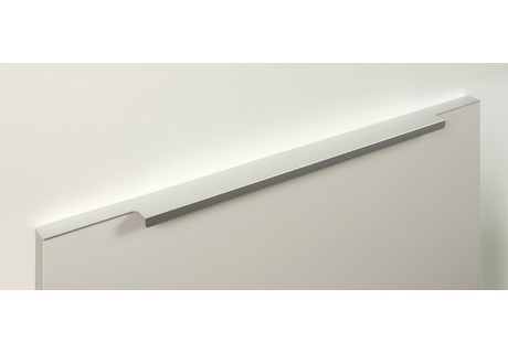 Мебельная ручка RAY RT109/600/SC торцевая