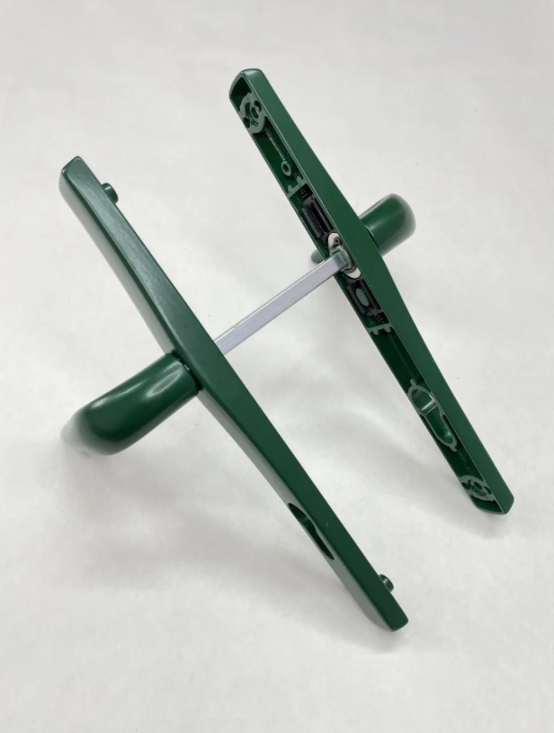 Ручка для замка в калитку Евро-25 нажимная межосевое расстояние 85 мм. цвет-зеленый - фото 2 - id-p178037719