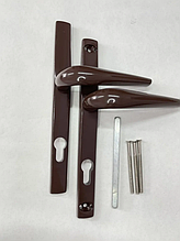 Ручка для замка в калитку Евро-25 нажимная межосевое расстояние 85 мм. цвет-коричневый
