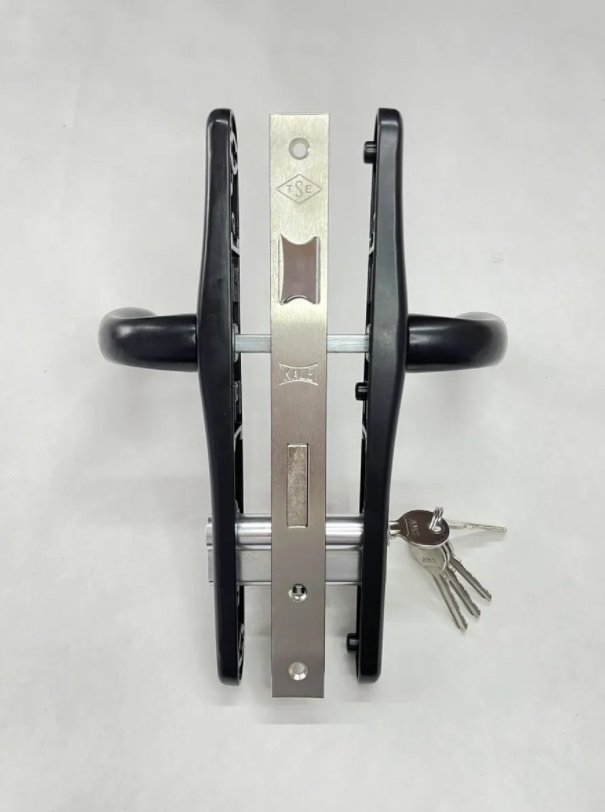 Комплект замка в калитку (полный комплект) - ручки 36/85, сердцевина ключ-ключ цвет-черный - фото 2 - id-p178044975