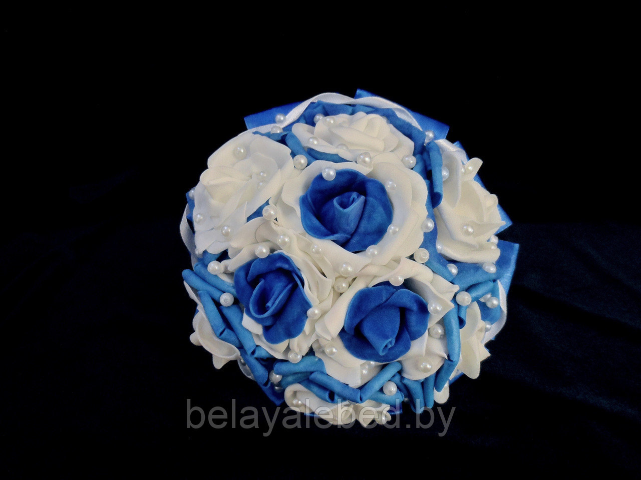 Букет дублёр свадебный.Синие и белые розы.