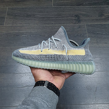 Кроссовки Wmns Adidas Yeezy Boost 350 V2 Ash Blue 38