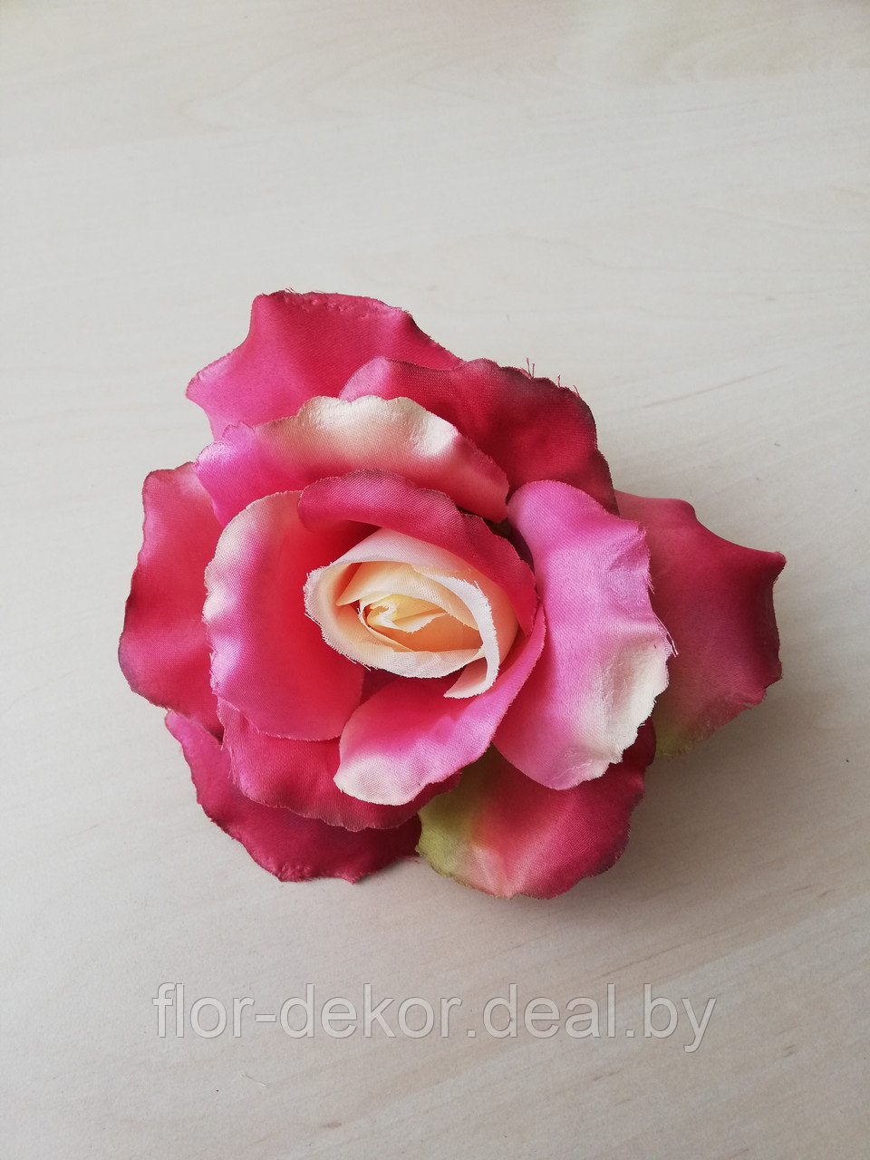 Головка розы малиновая с оттенками, D 13 см.