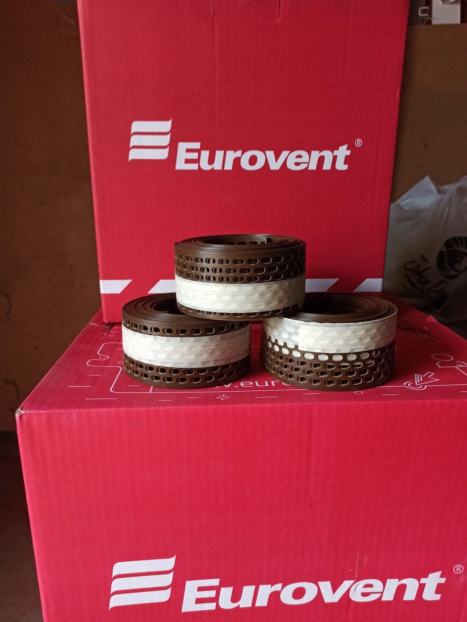 Решетка карнизного свеса Eurovent EAVES GRATE (50*5000мм Коричневый) - фото 1 - id-p178575735