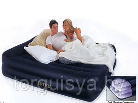 Надувная кровать со встроенным насосом 152х203х42 см, Queen, Intex 66702