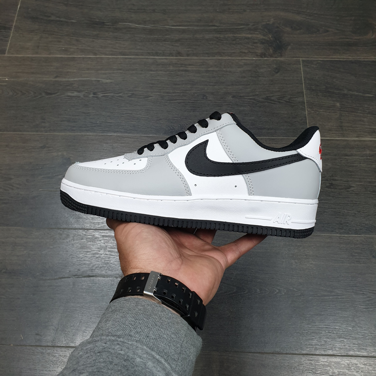 Кроссовки Wmns Nike Air Force 1 '07 3 Gray White Black