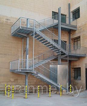 Изготовление и установка наружных и внутренних металлических лестниц