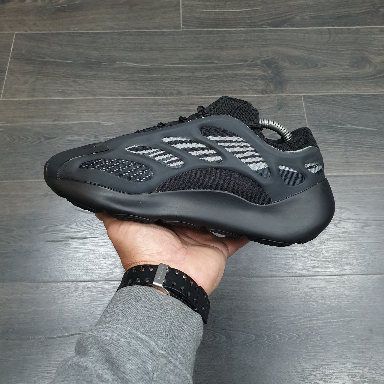 Кроссовки Adidas Yeezy 700 V3 Alvah