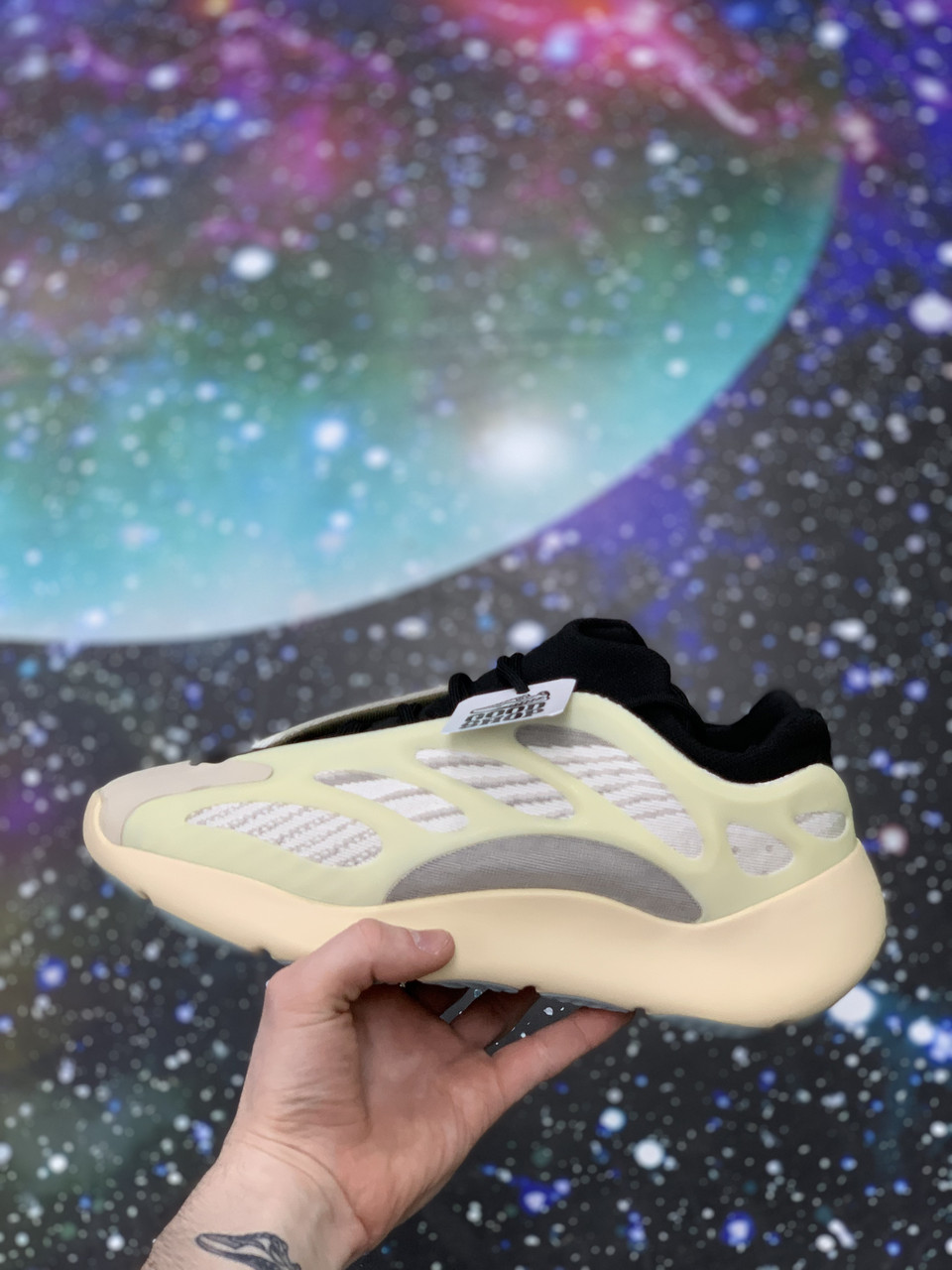 Кроссовки Adidas Yeezy Boost 700v3 Azael