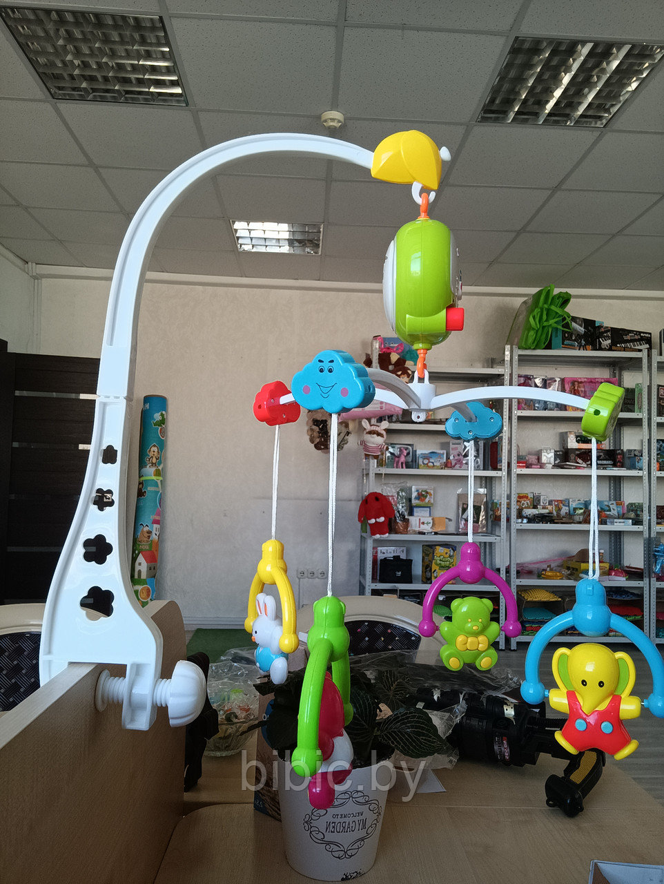 Каруселька музыкальная мобиль с колыбельными песенками и игрушками