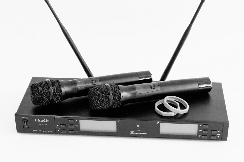 LAudio LS-Q5-2M Двухканальная вокальная радиосистема, 2 ручных передатчика - фото 1 - id-p179422292