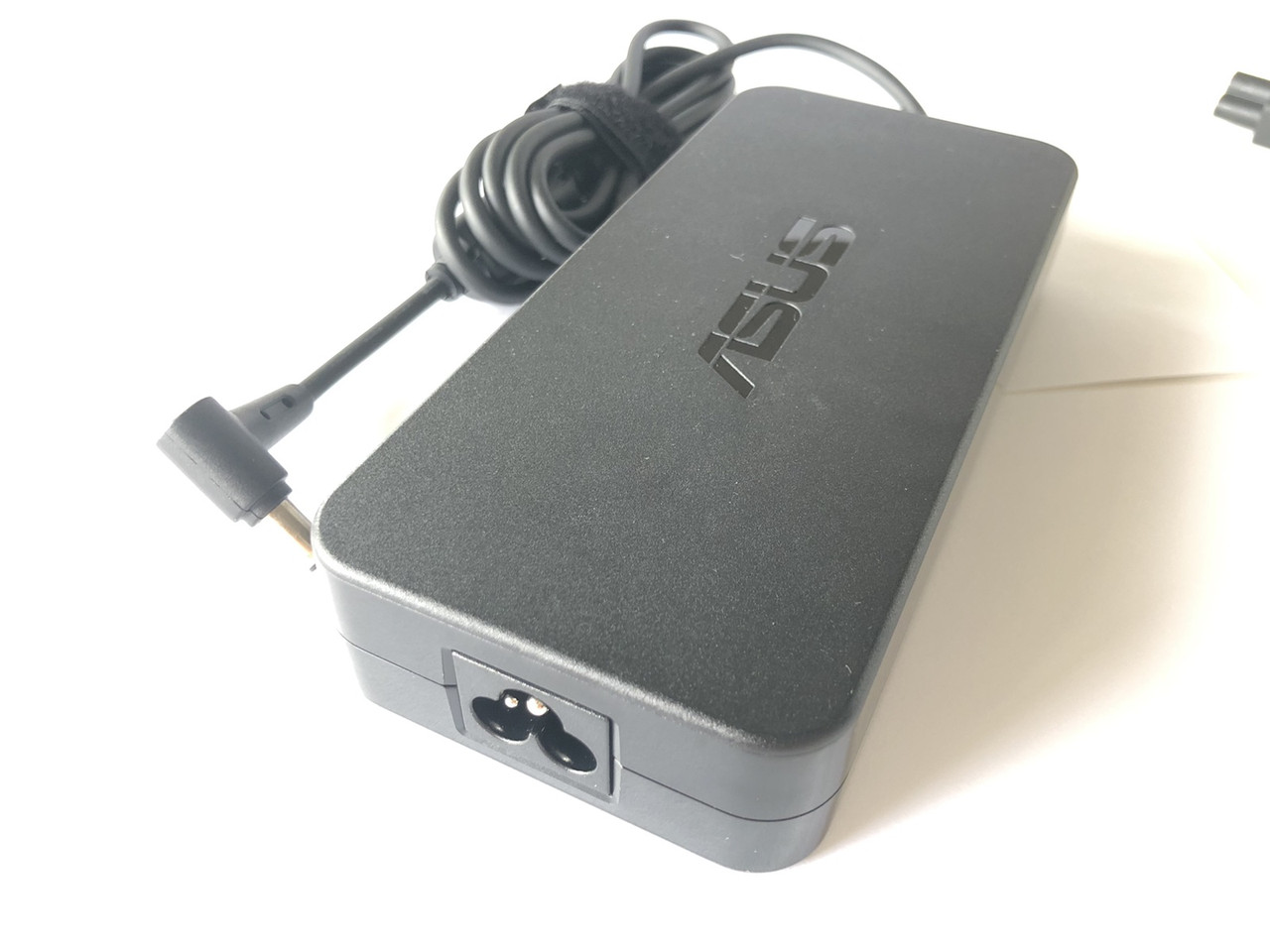 Оригинальная зарядка (блок питания) для ноутбука Asus ROG Strix GL504, A20-180P1A, 180W Slim штекер 6.0x3.7мм - фото 2 - id-p179483690