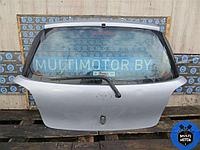 Кнопка открытия багажника TOYOTA YARIS I (1999-2005) 1.4 D-4D 1ND-TV - 75 Лс 2003 г.