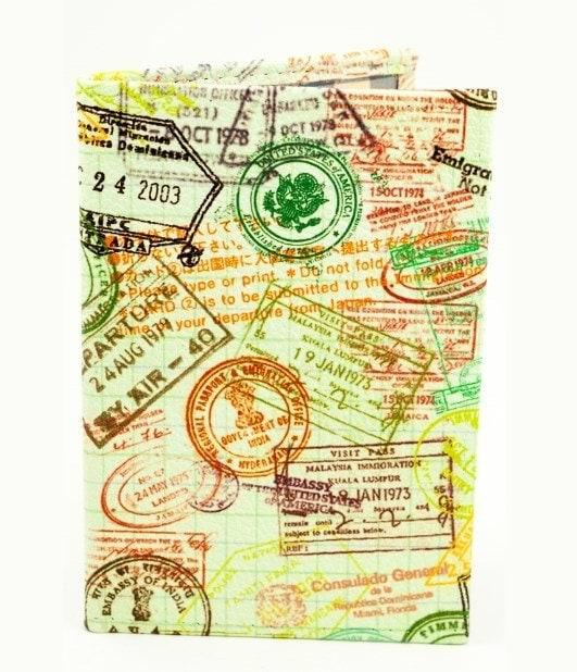 Кожаная обложка на паспорт «Цветные штампы» - фото 1 - id-p77328191