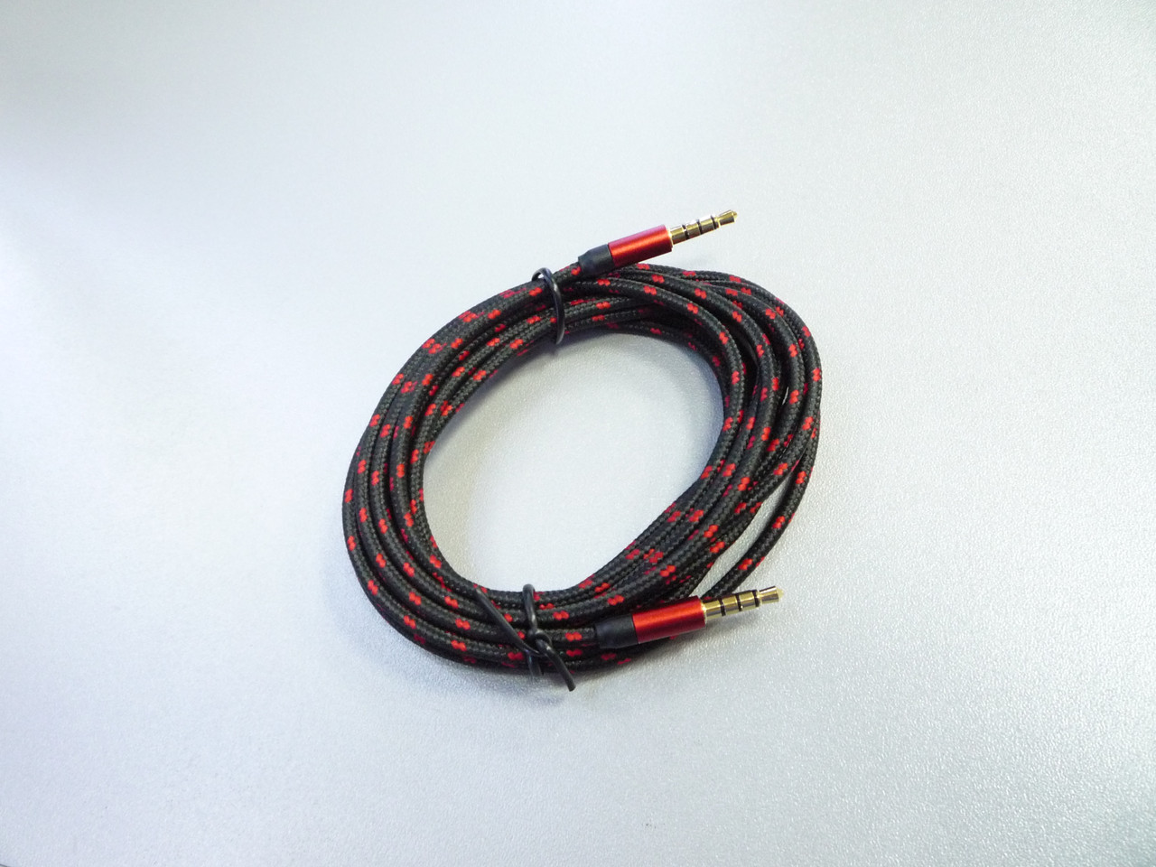 AUX кабель Jack 3.5мм (4pin) - Jack 3.5мм (4pin) 1м - фото 1 - id-p179667889